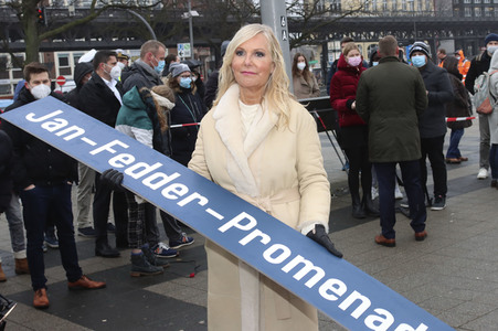 Einweihung der Jan-Fedder-Promenade in Hamburg