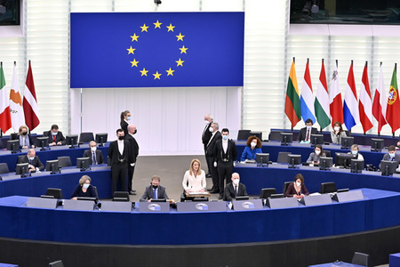 Wahl der neuen EU-Präsidentin im Europäischen Parlament in Straßburg