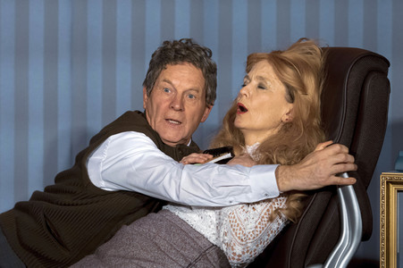 Theatervorstellung 'Das Ei ist hart! Ein Loriot-Abend' in Dresden