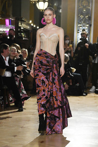 Dawid Tomaszewski Fashion Show auf der Frankfurt Fashion Week Herbst/Winter 2022