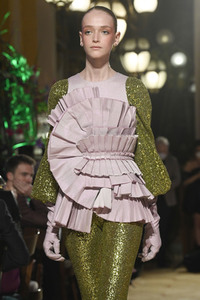 Dawid Tomaszewski Fashion Show auf der Frankfurt Fashion Week Herbst/Winter 2022