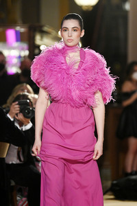 Dawid Tomaszewski Fashion Show auf der Frankfurt Fashion Week Herbst/Winter 2022