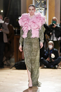Dawid Tomaszewski Fashion Show auf der Frankfurt Fashion Week Herbst/Winter 2022