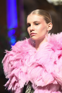 Dawid Tomaszewski Fashion Show auf der Frankfurt Fashion Week Herbst/Winter 2022