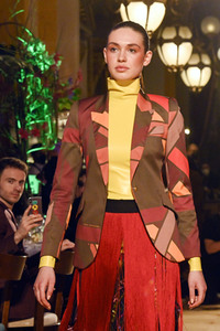 Dawid Tomaszewski Fashion Show auf der Frankfurt Fashion Week Herbst/Winter 2022