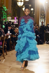 Dawid Tomaszewski Fashion Show auf der Frankfurt Fashion Week Herbst/Winter 2022