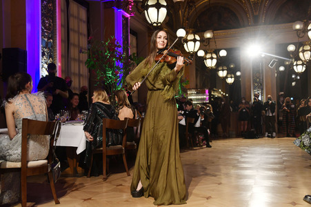 Dawid Tomaszewski Fashion Show auf der Frankfurt Fashion Week Herbst/Winter 2022