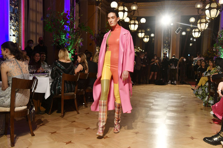 Dawid Tomaszewski Fashion Show auf der Frankfurt Fashion Week Herbst/Winter 2022