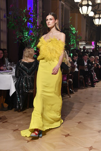 Dawid Tomaszewski Fashion Show auf der Frankfurt Fashion Week Herbst/Winter 2022
