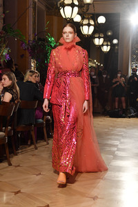 Dawid Tomaszewski Fashion Show auf der Frankfurt Fashion Week Herbst/Winter 2022