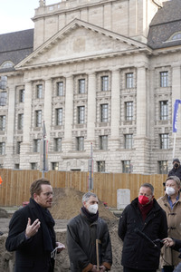 Fototermin mit Klaus Lederer auf der Grabung Molkenmarkt in Berlin