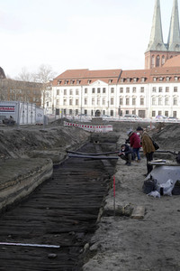 Fototermin mit Klaus Lederer auf der Grabung Molkenmarkt in Berlin