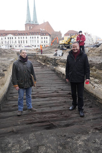 Fototermin mit Klaus Lederer auf der Grabung Molkenmarkt in Berlin
