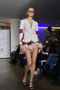 NeChia und MauMar Fashion Show auf der Frankfurt Fashion Week Herbst/Winter 2022