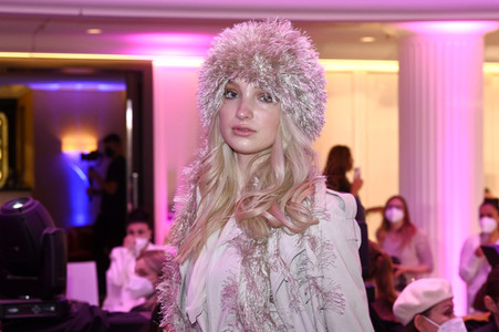 NeChia und MauMar Fashion Show auf der Frankfurt Fashion Week Herbst/Winter 2022