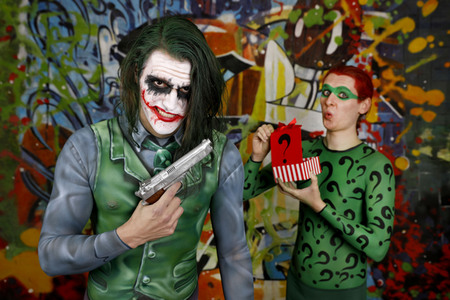 GEEK ART: Joker meets Riddler Bodypainting