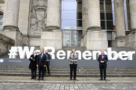 Pressestatements von Wolfgang Sobotka, Mickey Levy und Bärbel Bas in Berlin