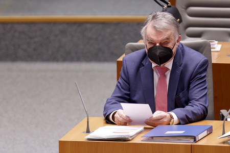 Gedenkstunde zum Tag des Gedenkens an die Opfer des Nationalsozialismus in Düsseldorf