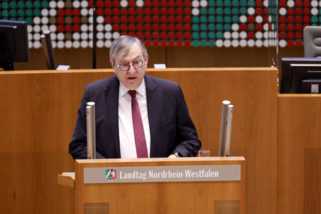 Gedenkstunde zum Tag des Gedenkens an die Opfer des Nationalsozialismus in Düsseldorf