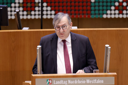 Gedenkstunde zum Tag des Gedenkens an die Opfer des Nationalsozialismus in Düsseldorf