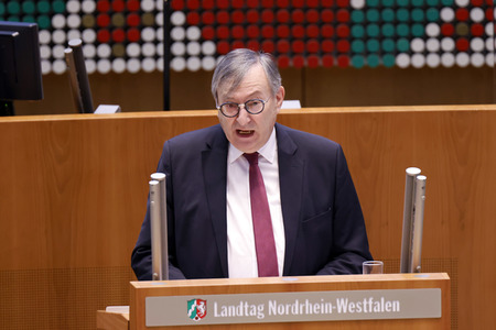 Gedenkstunde zum Tag des Gedenkens an die Opfer des Nationalsozialismus in Düsseldorf