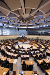 Gedenkstunde zum Tag des Gedenkens an die Opfer des Nationalsozialismus in Düsseldorf