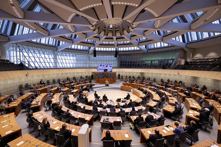 Gedenkstunde zum Tag des Gedenkens an die Opfer des Nationalsozialismus in Düsseldorf