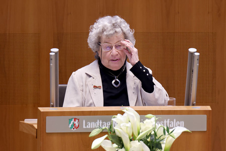 Gedenkstunde zum Tag des Gedenkens an die Opfer des Nationalsozialismus in Düsseldorf