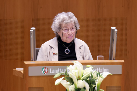 Gedenkstunde zum Tag des Gedenkens an die Opfer des Nationalsozialismus in Düsseldorf