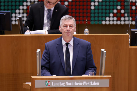 Gedenkstunde zum Tag des Gedenkens an die Opfer des Nationalsozialismus in Düsseldorf