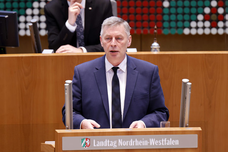 Gedenkstunde zum Tag des Gedenkens an die Opfer des Nationalsozialismus in Düsseldorf