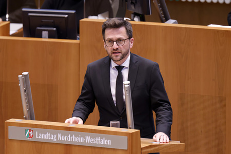 Gedenkstunde zum Tag des Gedenkens an die Opfer des Nationalsozialismus in Düsseldorf