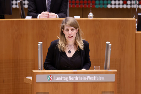 Gedenkstunde zum Tag des Gedenkens an die Opfer des Nationalsozialismus in Düsseldorf