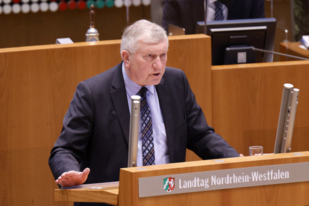 Gedenkstunde zum Tag des Gedenkens an die Opfer des Nationalsozialismus in Düsseldorf