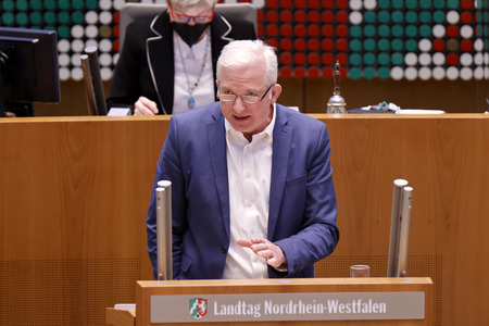 Gedenkstunde zum Tag des Gedenkens an die Opfer des Nationalsozialismus in Düsseldorf