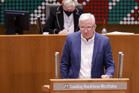 Gedenkstunde zum Tag des Gedenkens an die Opfer des Nationalsozialismus in Düsseldorf