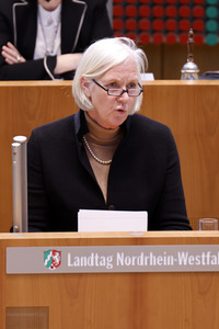 Gedenkstunde zum Tag des Gedenkens an die Opfer des Nationalsozialismus in Düsseldorf