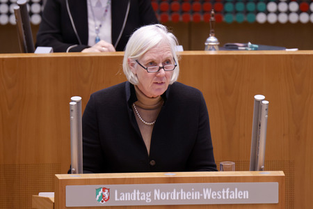 Gedenkstunde zum Tag des Gedenkens an die Opfer des Nationalsozialismus in Düsseldorf