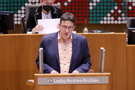 Gedenkstunde zum Tag des Gedenkens an die Opfer des Nationalsozialismus in Düsseldorf