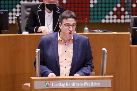 Gedenkstunde zum Tag des Gedenkens an die Opfer des Nationalsozialismus in Düsseldorf