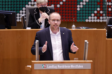 Gedenkstunde zum Tag des Gedenkens an die Opfer des Nationalsozialismus in Düsseldorf