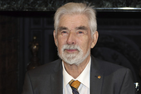 Empfang und Eintrag ins Goldene Buch von Klaus Hasselmann in Hamburg
