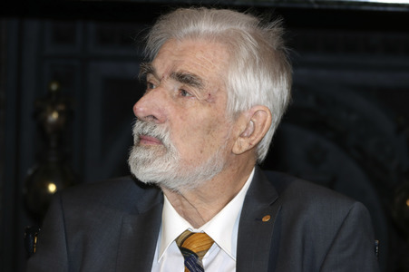 Empfang und Eintrag ins Goldene Buch von Klaus Hasselmann in Hamburg