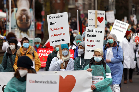 Coronademo in Düsseldorf