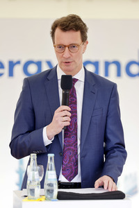 Eröffnung der Baustellte für eine Bio-Flüssiggas-Anlage in Köln