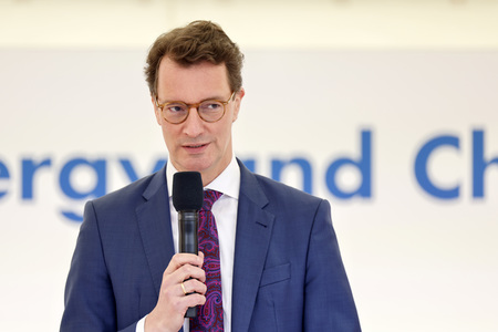 Eröffnung der Baustellte für eine Bio-Flüssiggas-Anlage in Köln