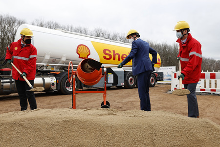 Eröffnung der Baustellte für eine Bio-Flüssiggas-Anlage in Köln