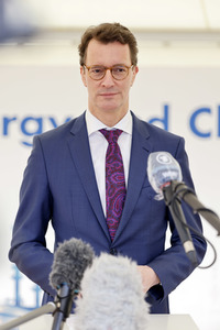 Eröffnung der Baustellte für eine Bio-Flüssiggas-Anlage in Köln