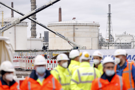 Eröffnung der Baustellte für eine Bio-Flüssiggas-Anlage in Köln