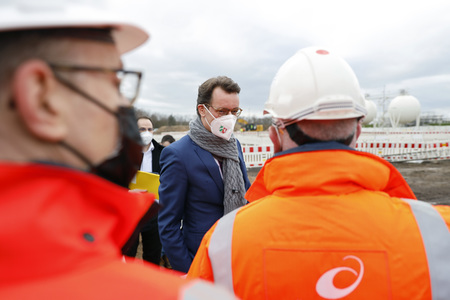 Eröffnung der Baustellte für eine Bio-Flüssiggas-Anlage in Köln